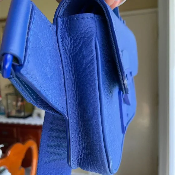 Authentic Louis Vuitton S Lock Slingbag Taurillon Monogram - Picture 3 of 8